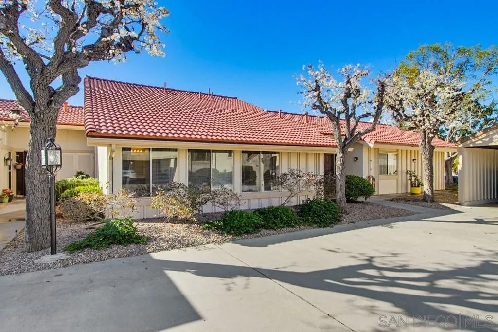 Photo of 17440 Plaza Cerado #71, San Diego, CA 92128 (MLS # 260002437)