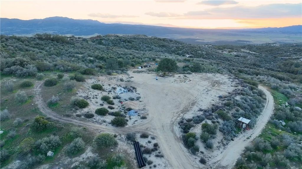 Photo of 40521 Tweedie Trl, Anza, CA 92539 (MLS # SW26043155)