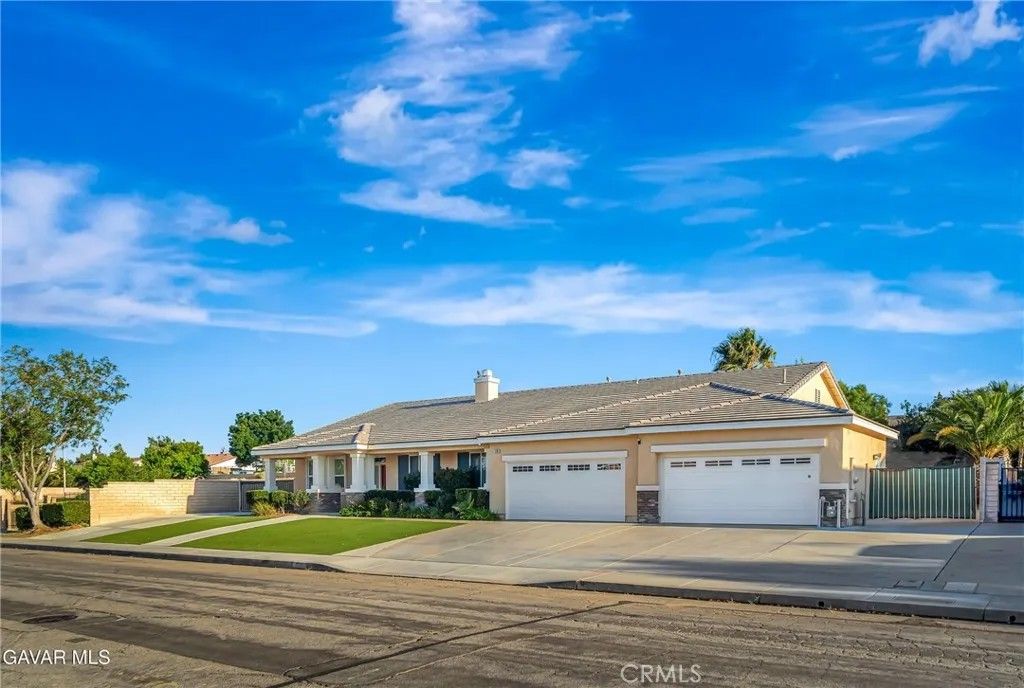 Photo of 5130 W Avenue M12, Quartz Hill, CA 93536 (MLS # SR25281088)