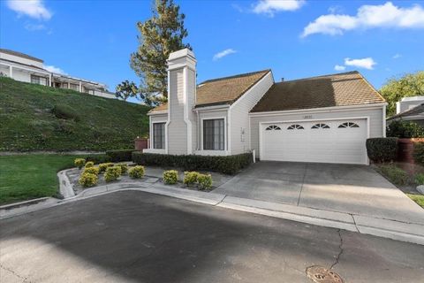 Photo of 28192 Alava, Mission Viejo, CA 92692 (MLS # 260003037)
