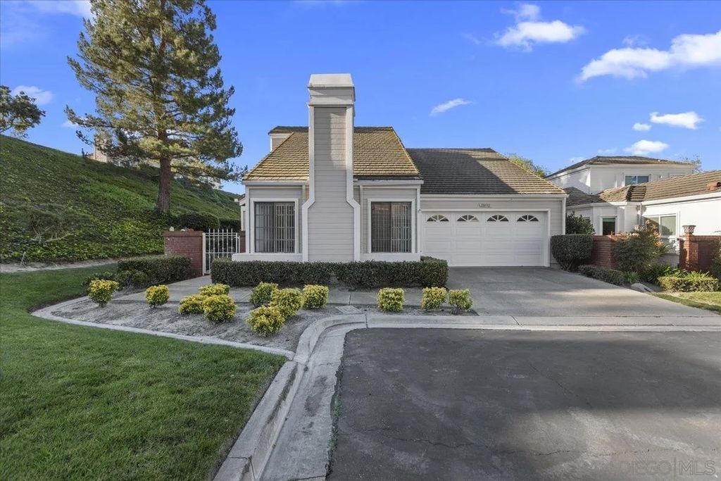 Photo of 28192 Alava, Mission Viejo, CA 92692 (MLS # 260003037)