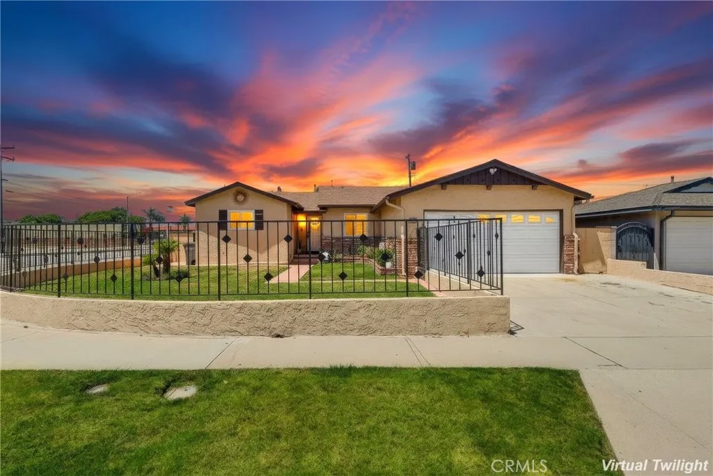 555 W Shadwell