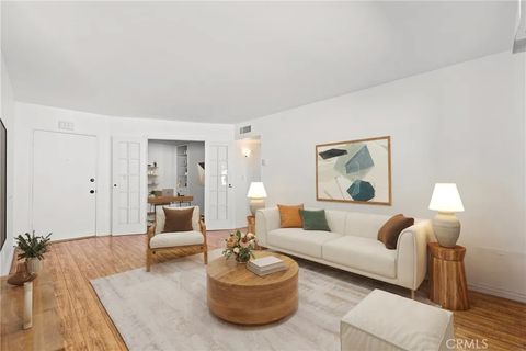 Photo of 5400 Newcastle Avenue #56, Encino, CA 91316 (MLS # SR25272037)