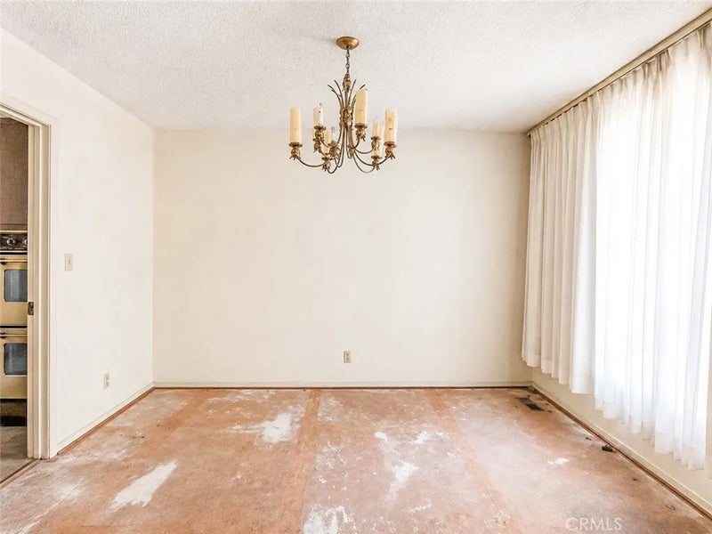 146 W Hanford Armona