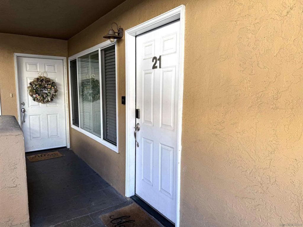 Photo of 5511 Adelaide Ave #21, San Diego, CA 92115 (MLS # 260004066)