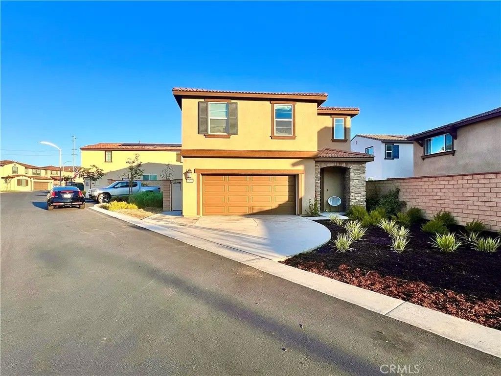 Photo of 36828 Camino Springs Avenue, Murrieta, CA 92563 (MLS # SW25185461)