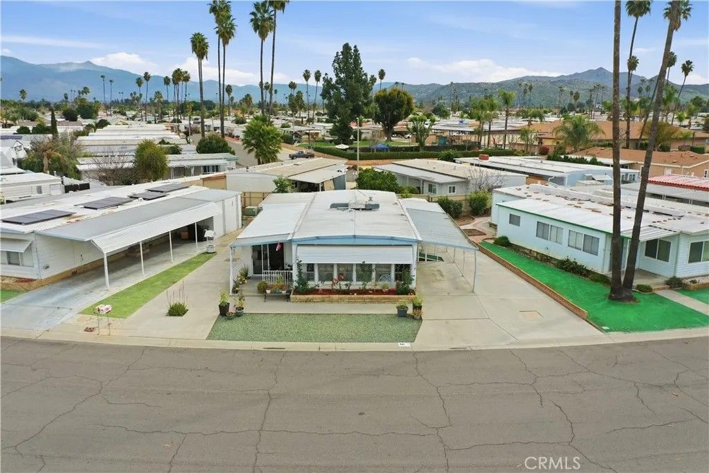 Photo of 431 San Mateo Circle, Hemet, CA 92543 (MLS # SW26016075)