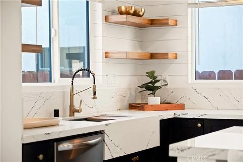 Tiny photo for 2920 Bancroft Street, San Diego, CA 92104 (MLS # IV25215778)