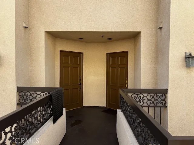 537 N Adams 212