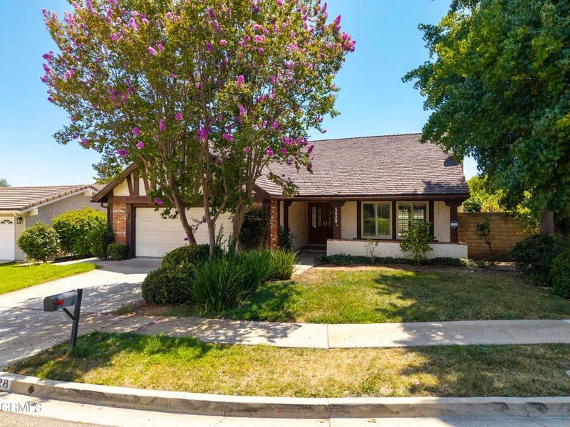 5828 Sunny Vista Avenue