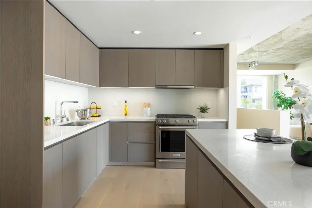 380 Cordova Street 407
