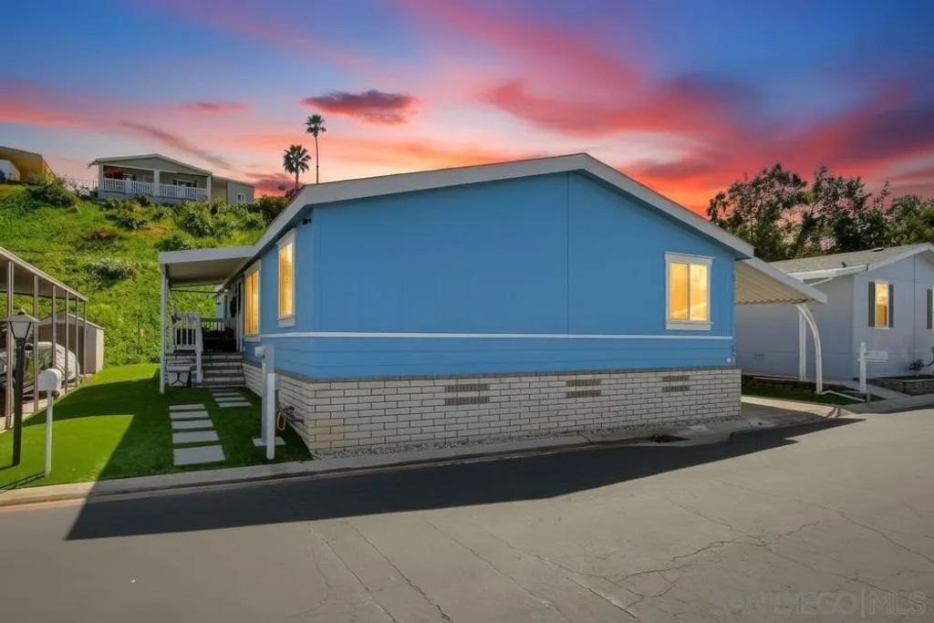 Photo of 9100 Single Oak Dr #33, Lakeside, CA 92040 (MLS # 260008166)