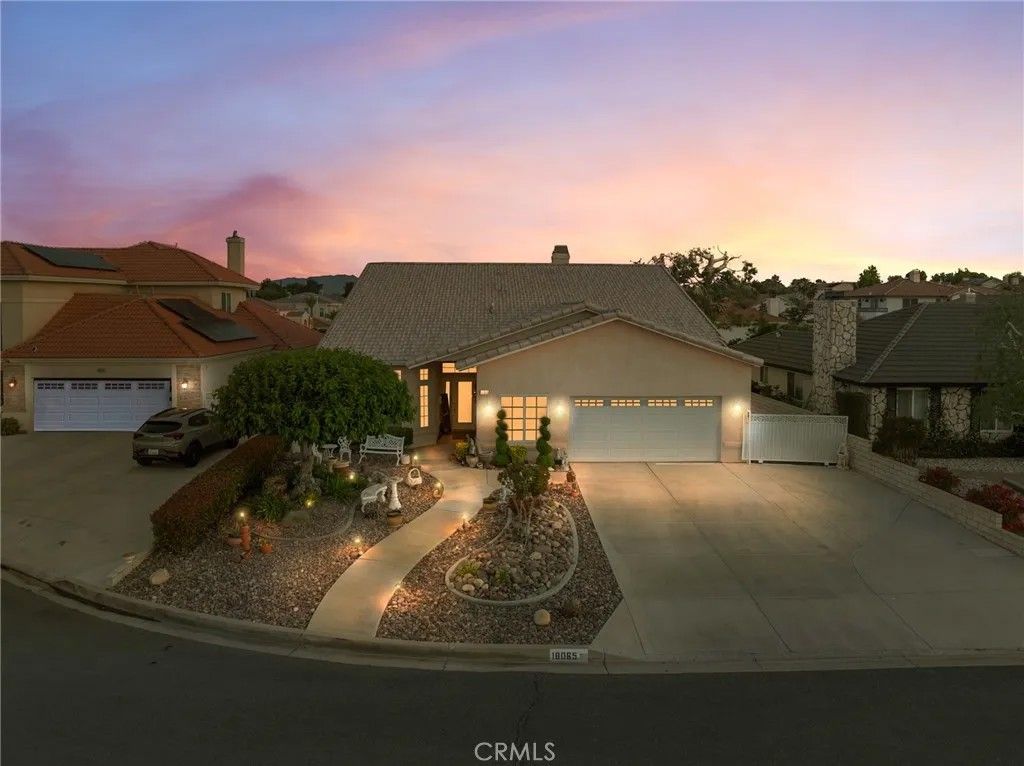 Photo of 18065 Joshua Tree Lane, Victorville, CA 92395 (MLS # HD26101444)