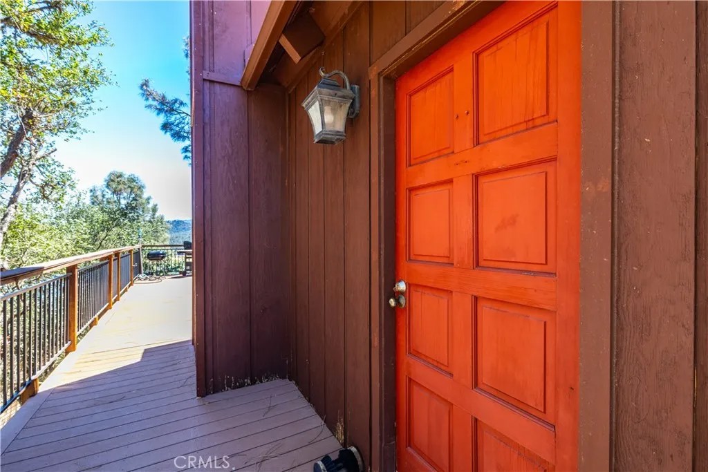 2743 Lookout Loop