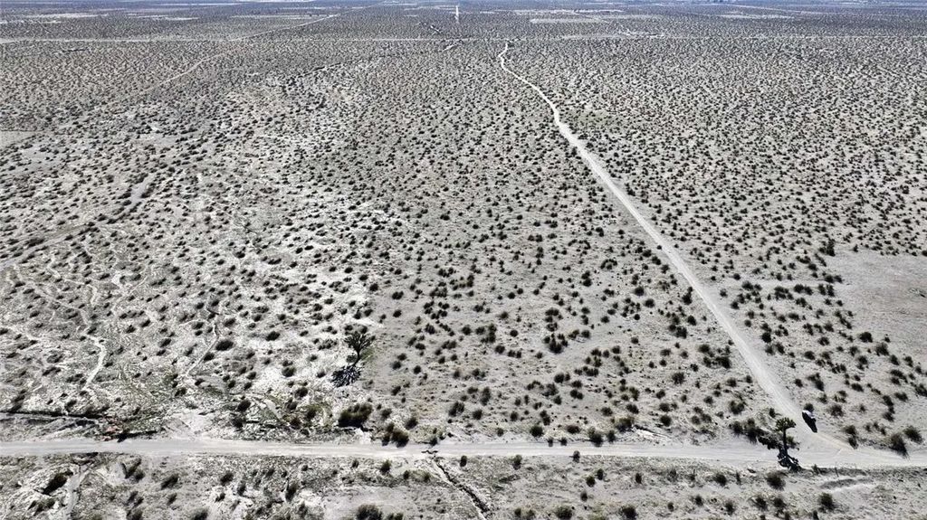 Photo of 179940 Johnson, Phelan, CA 92371 (MLS # FR26003044)