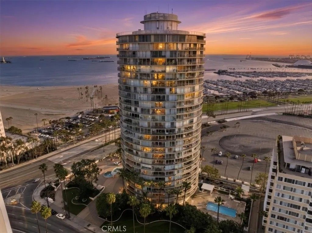 Photo of 700 E Ocean Blvd #601, Long Beach, CA 90802 (MLS # IG26015924)