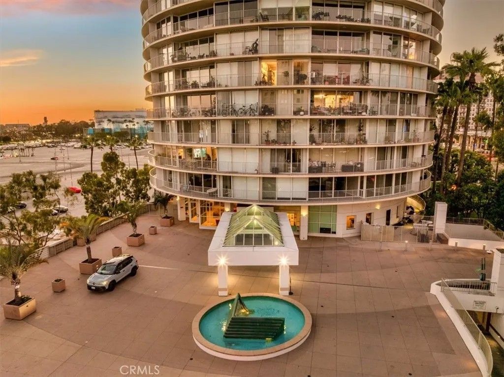 Photo of 700 E Ocean Blvd #601, Long Beach, CA 90802 (MLS # IG26015924)