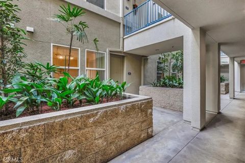 Tiny photo for 300 E 4th Street #103, Long Beach, CA 90802 (MLS # PW26015137)