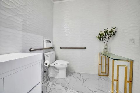 Tiny photo for 300 E 4th Street #103, Long Beach, CA 90802 (MLS # PW26015137)