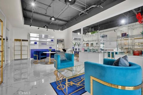 Tiny photo for 300 E 4th Street #103, Long Beach, CA 90802 (MLS # PW26015137)