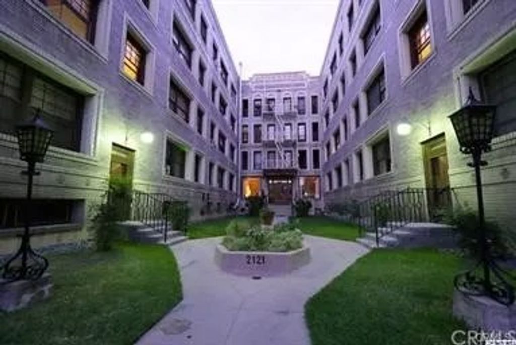 Photo of 2121 James M Wood Boulevard #205, Los Angeles, CA 90006 (MLS # GD26010858)