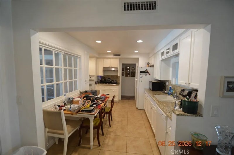 851 S Danbrook