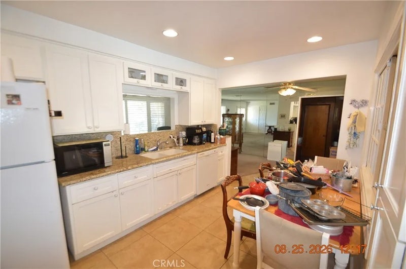 851 S Danbrook