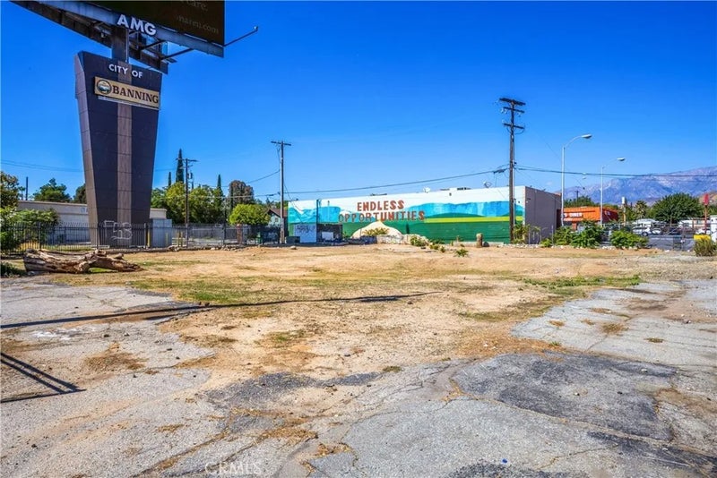 579 W Livingston