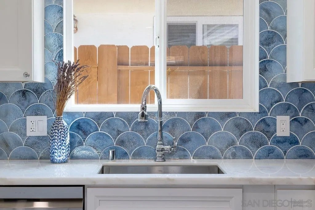 Photo of 1609 Grandview Street, Oceanside, CA 92054 (MLS # 260016837)