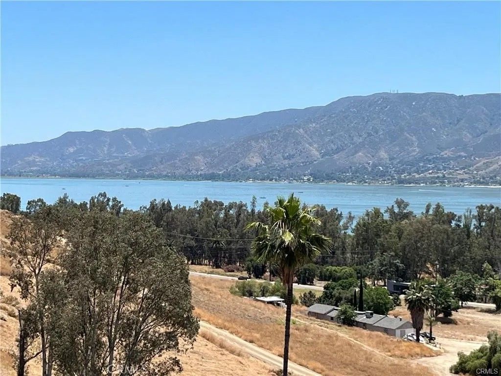 Photo of 0 Skyline, Lake Elsinore, CA 92530 (MLS # SW25216833)