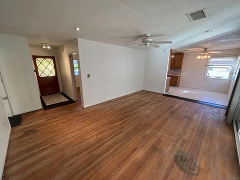 Tiny photo for 6369 Clara Lee Ave, San Diego, CA 92120 (MLS # 250044809)