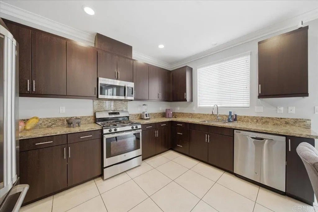 Photo of 42921 Avenida Amistad, Temecula, CA 92592 (MLS # NDP2605503)