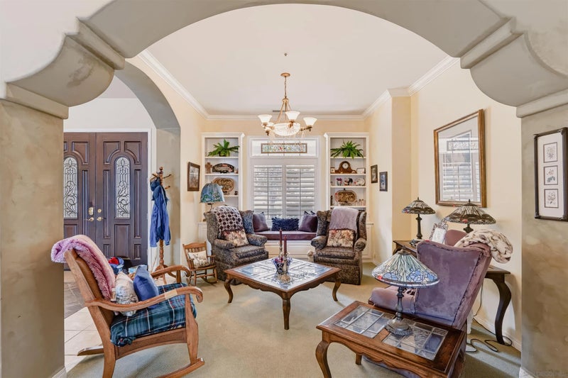 991 River Oaks