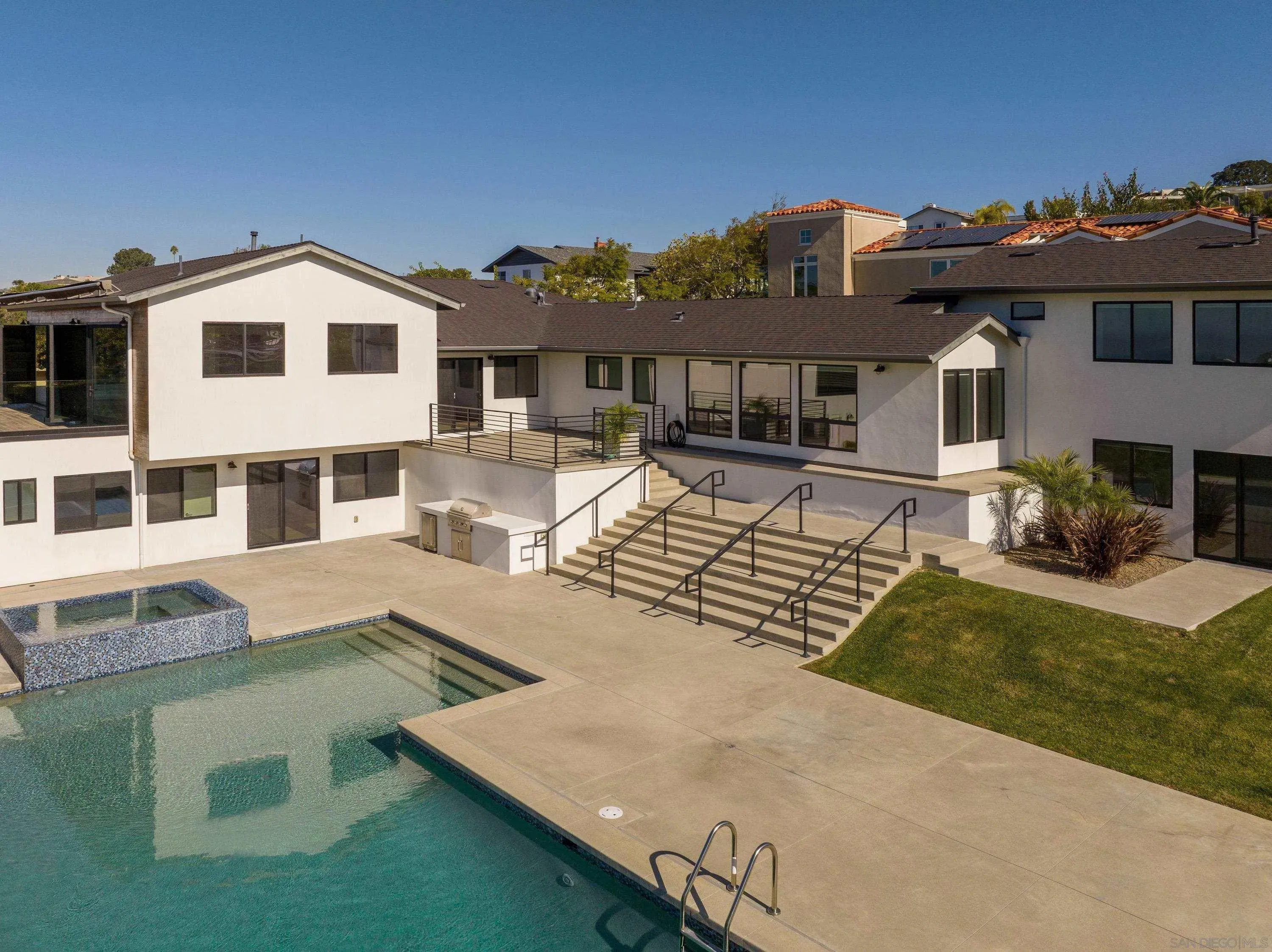 La Jolla, California 92037, United States, 5 Bedrooms Bedrooms, ,6 BathroomsBathrooms,Residential,Active,159638