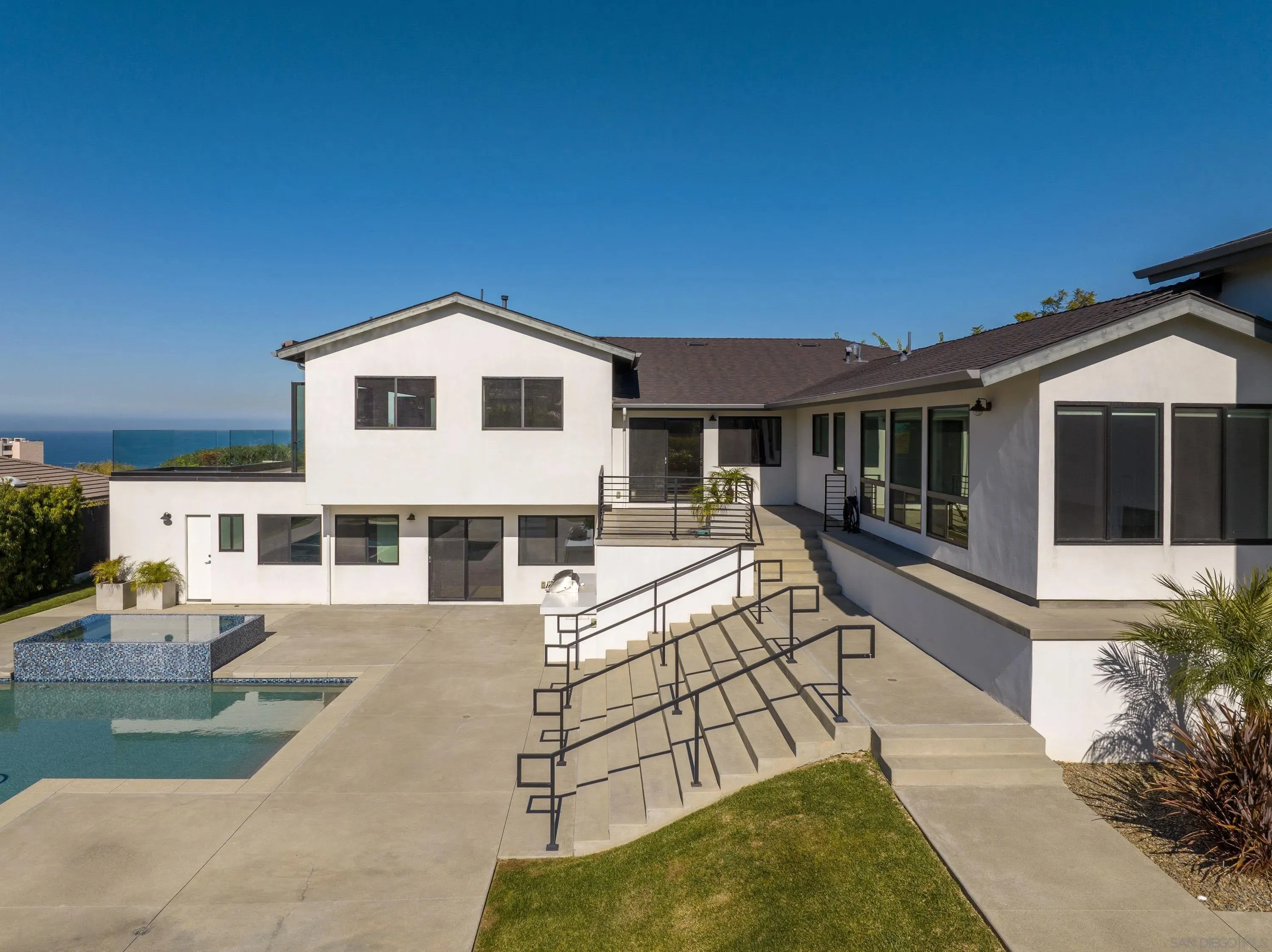 La Jolla, California 92037, United States, 5 Bedrooms Bedrooms, ,6 BathroomsBathrooms,Residential,Active,159638