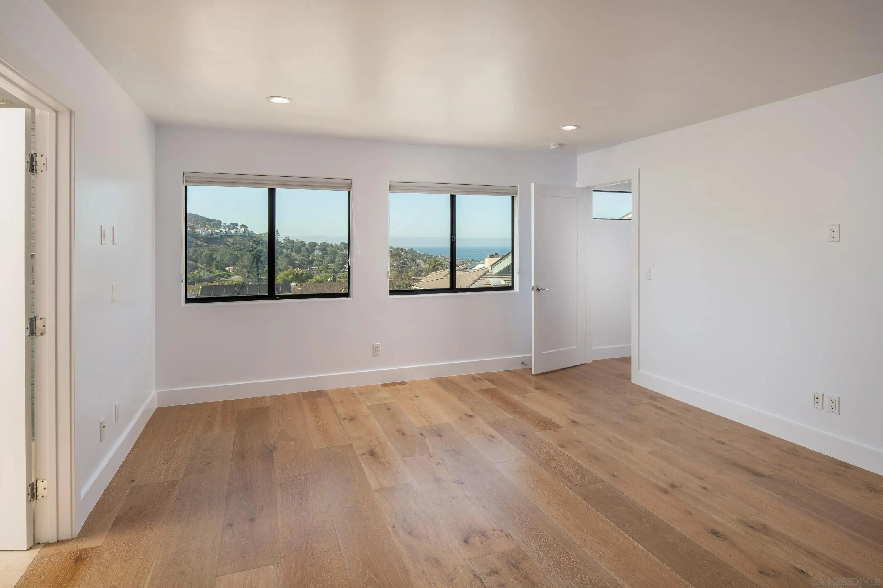 La Jolla, California 92037, United States, 5 Bedrooms Bedrooms, ,6 BathroomsBathrooms,Residential,Active,159638