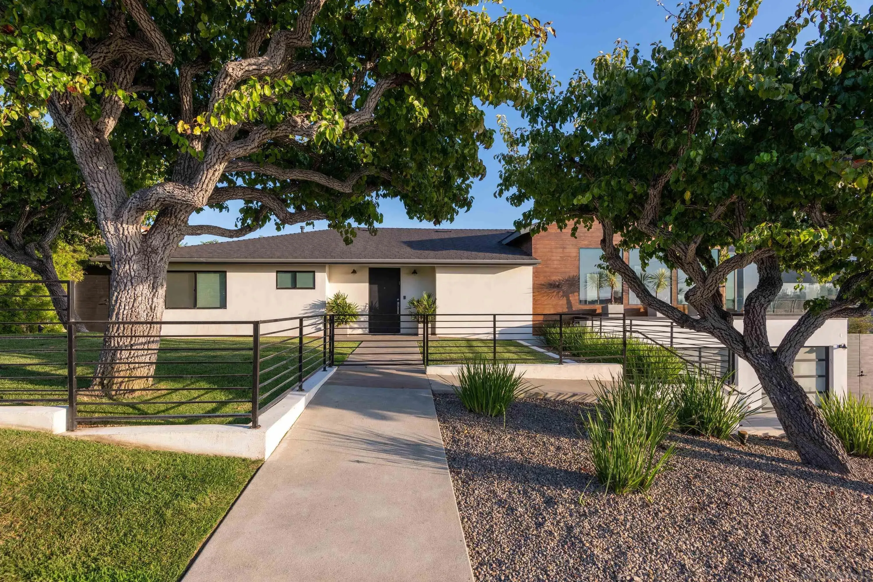 La Jolla, California 92037, United States, 5 Bedrooms Bedrooms, ,6 BathroomsBathrooms,Residential,Active,159638