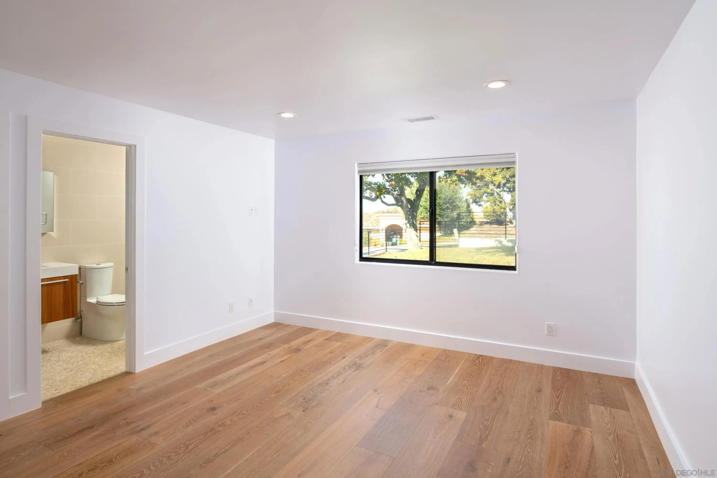 La Jolla, California 92037, United States, 5 Bedrooms Bedrooms, ,6 BathroomsBathrooms,Residential,Active,159638