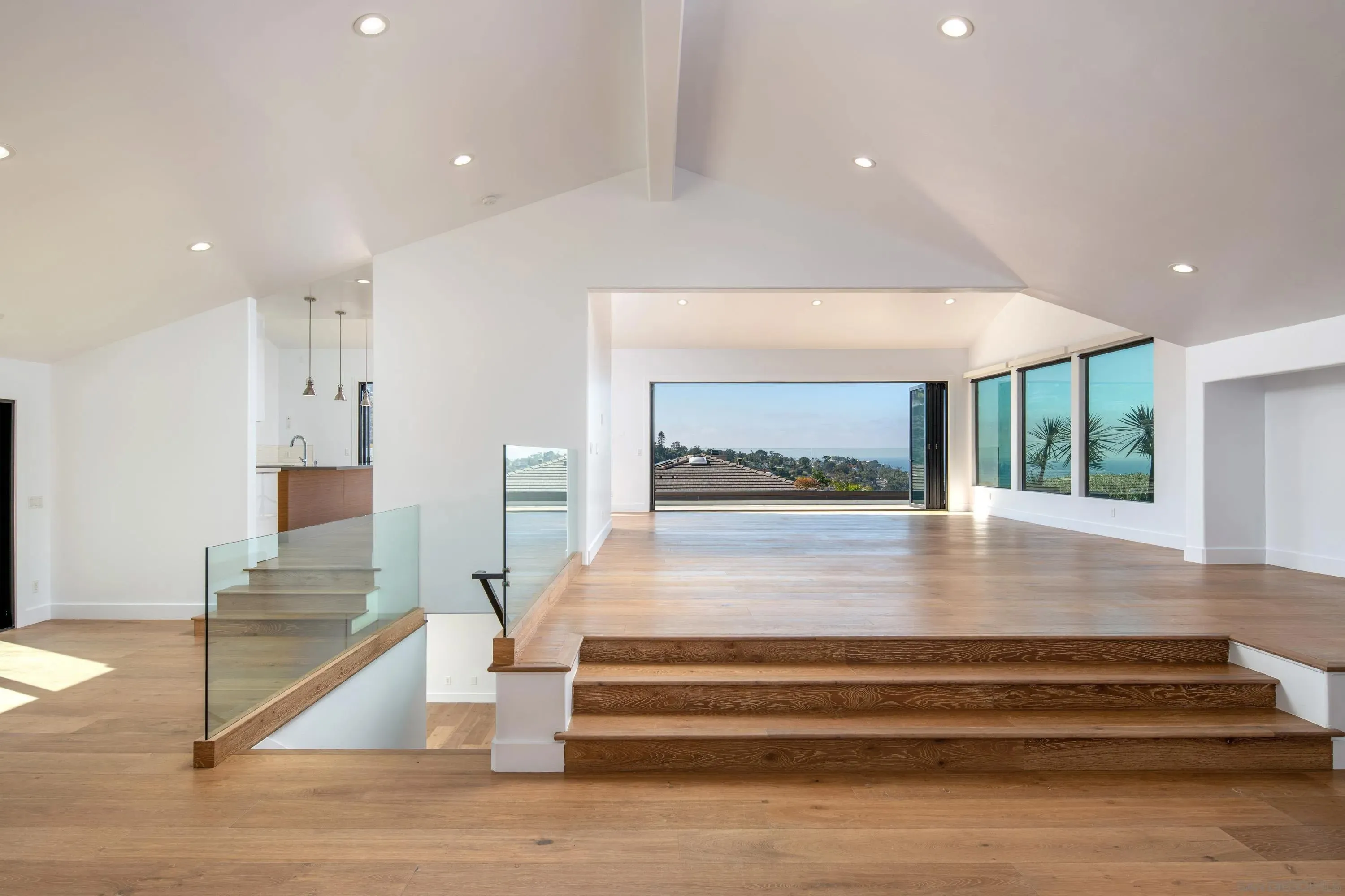 La Jolla, California 92037, United States, 5 Bedrooms Bedrooms, ,6 BathroomsBathrooms,Residential,Active,159638