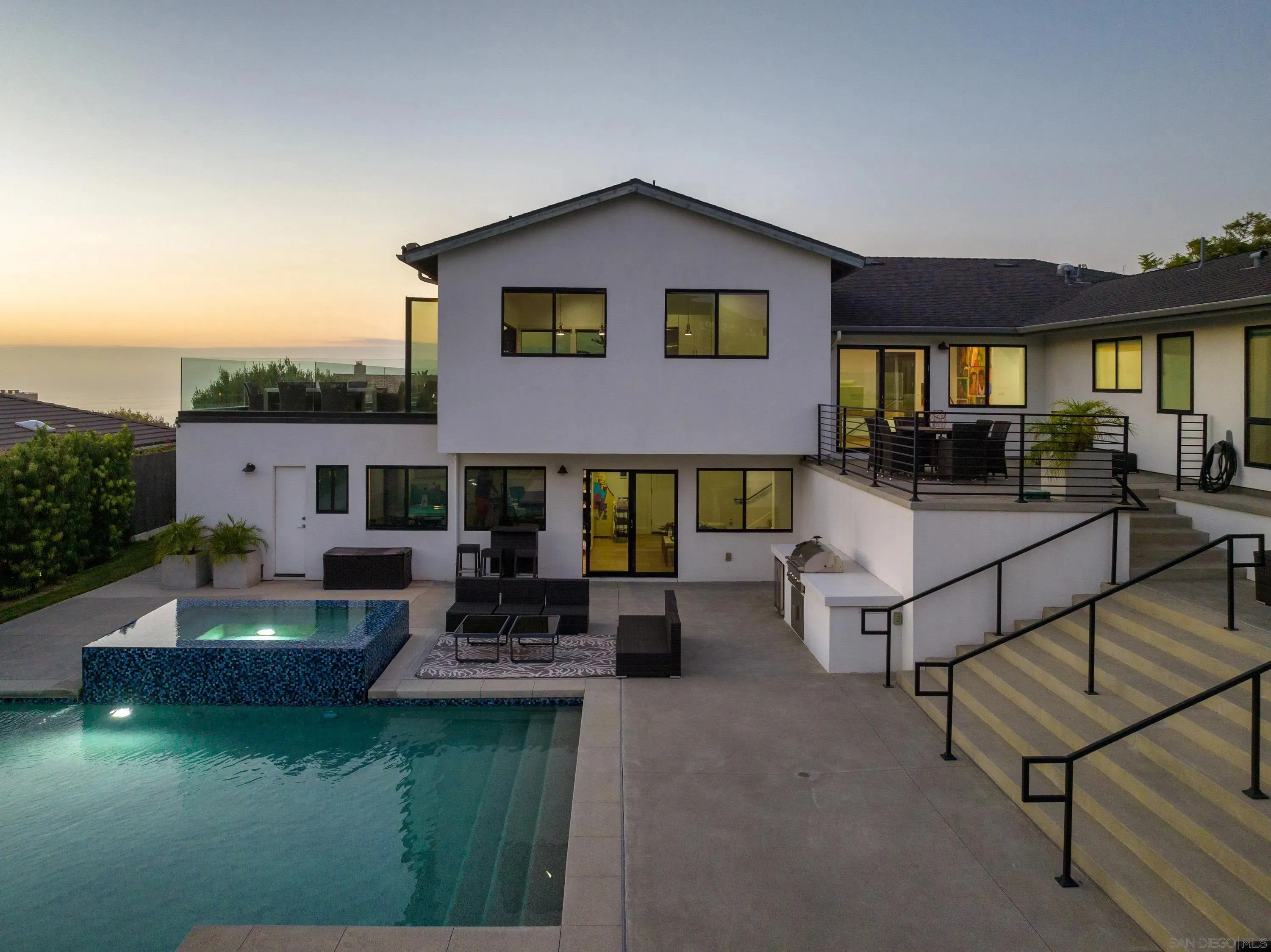 La Jolla, California 92037, United States, 5 Bedrooms Bedrooms, ,6 BathroomsBathrooms,Residential,Active,159638