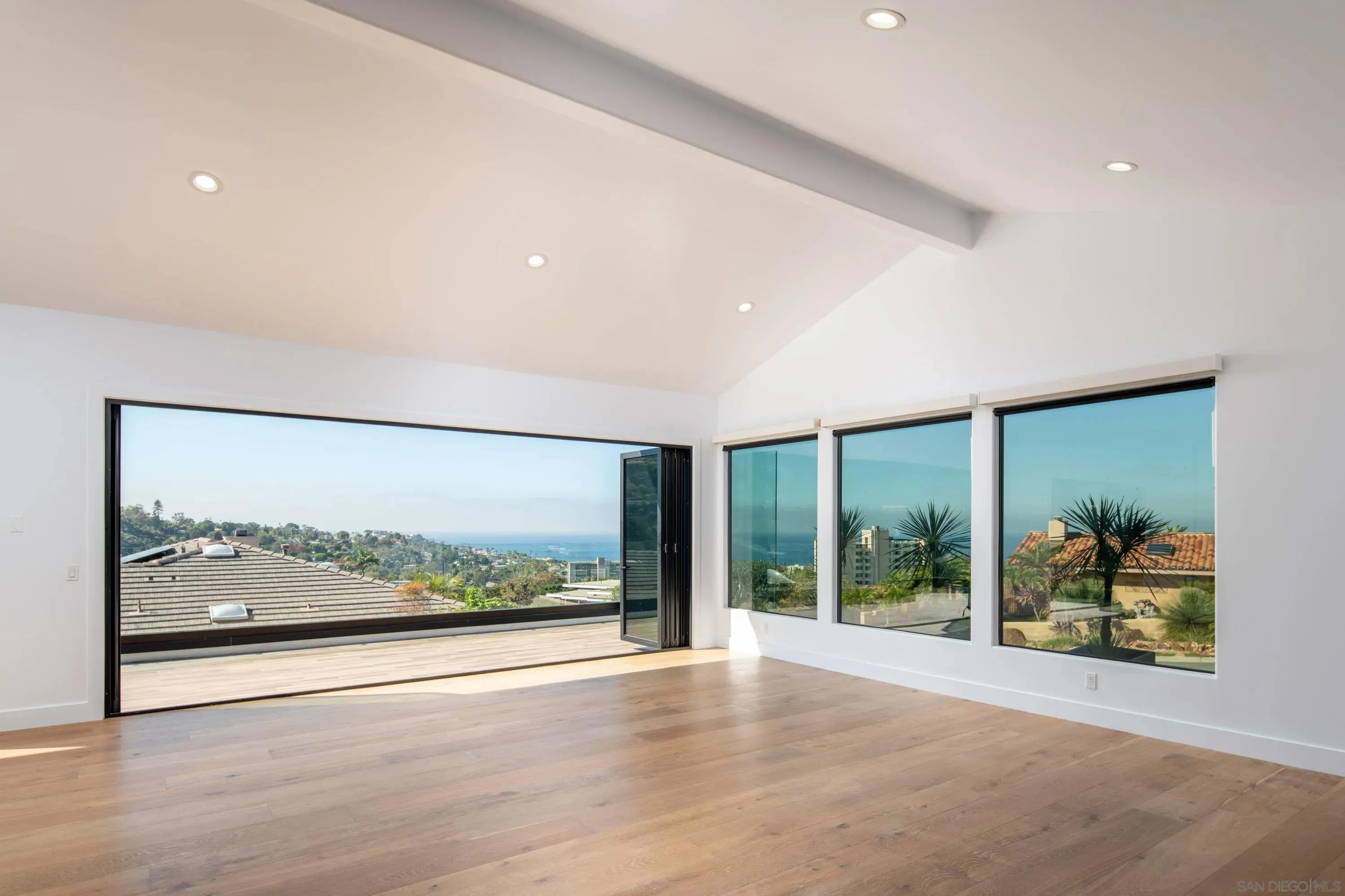 La Jolla, California 92037, United States, 5 Bedrooms Bedrooms, ,6 BathroomsBathrooms,Residential,Active,159638