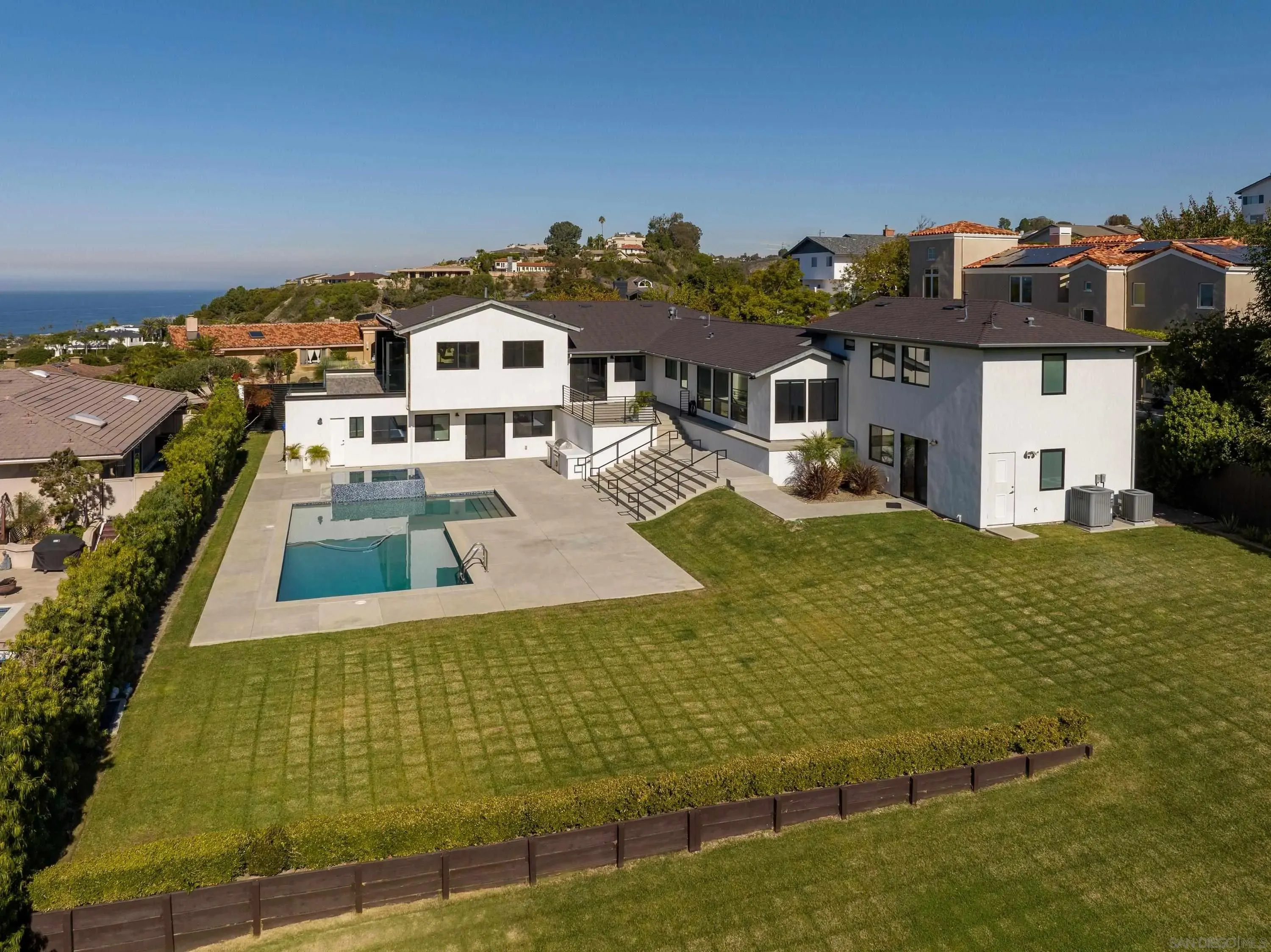 La Jolla, California 92037, United States, 5 Bedrooms Bedrooms, ,6 BathroomsBathrooms,Residential,Active,159638