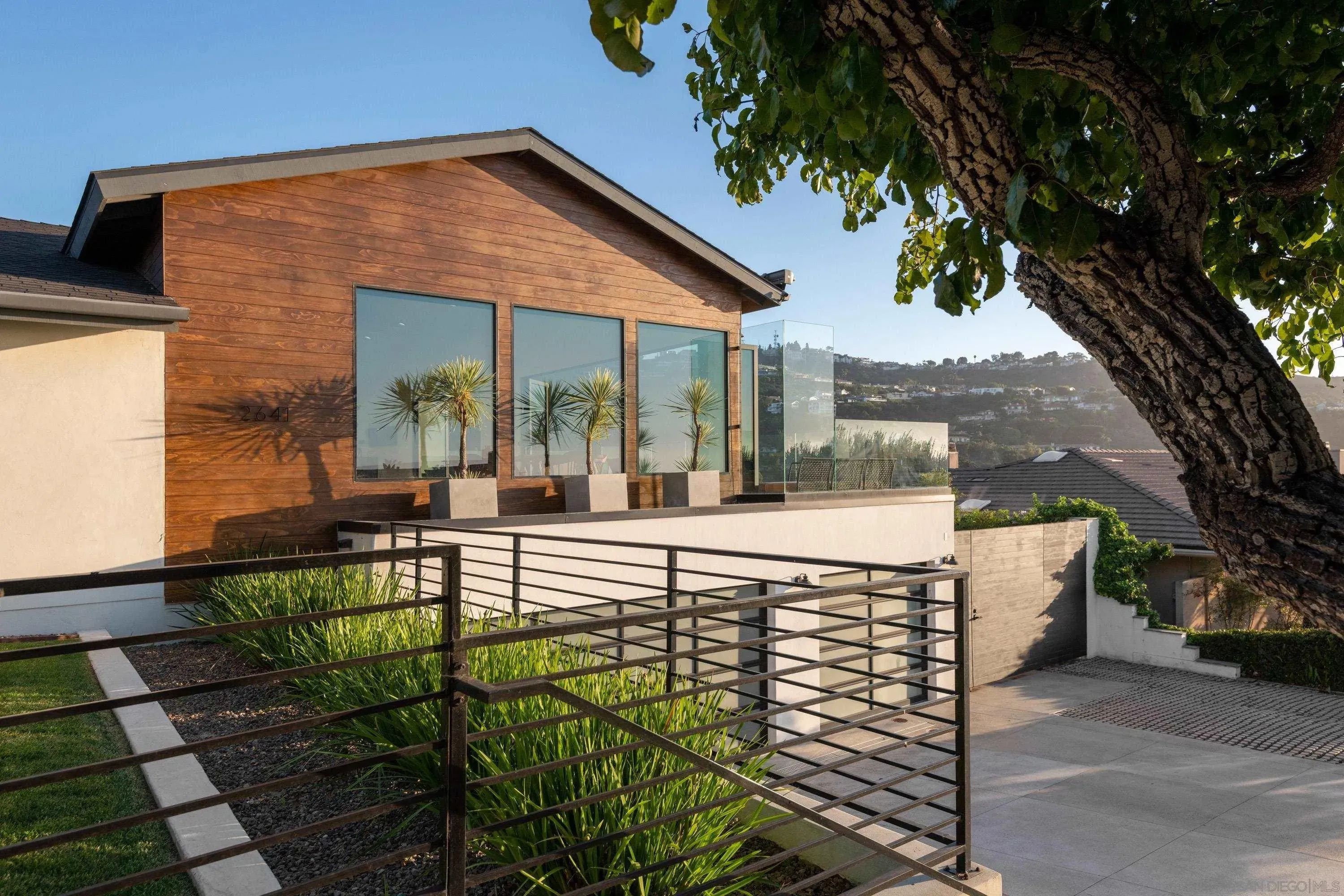 La Jolla, California 92037, United States, 5 Bedrooms Bedrooms, ,6 BathroomsBathrooms,Residential,Active,159638