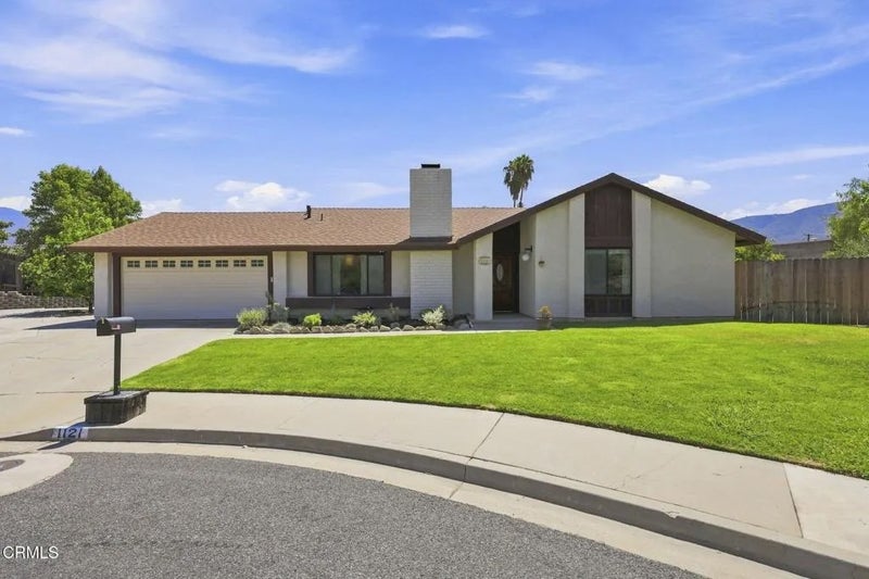 1121 Sunnyglenn Avenue