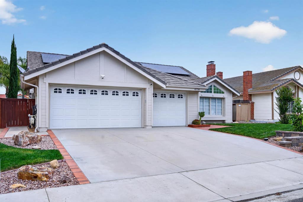Photo of 45730 Hopactong St, Temecula, CA 92592 (MLS # 260010657)