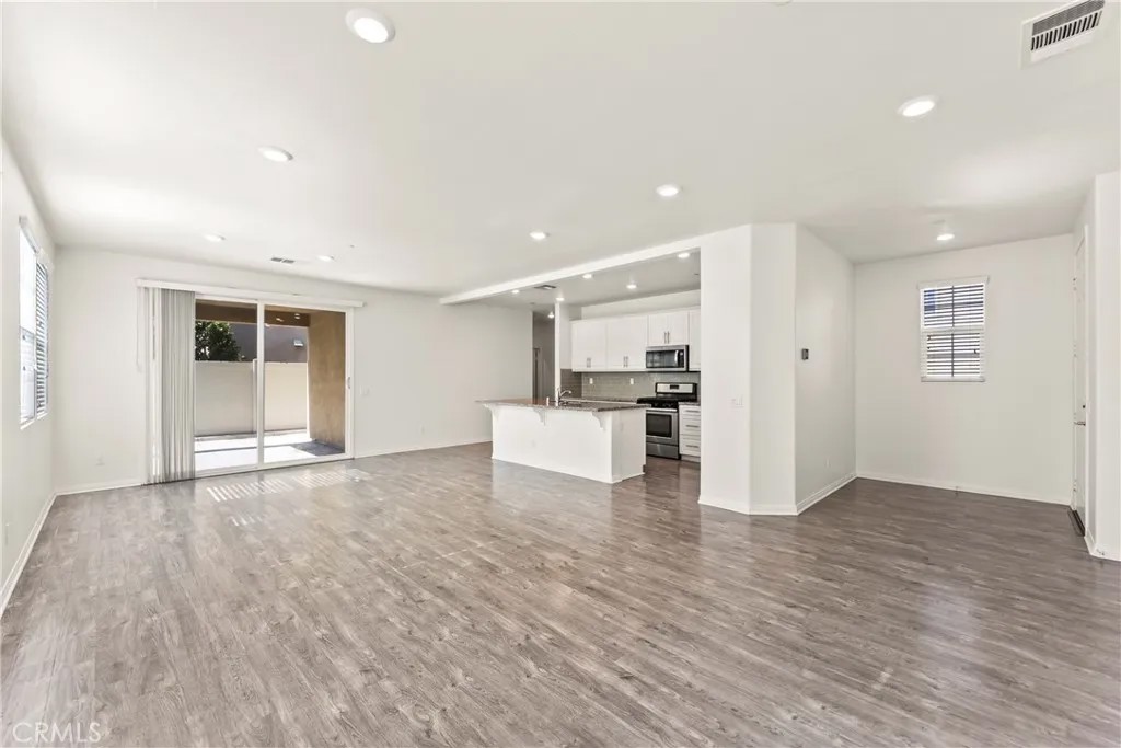6111 Rosewood Way