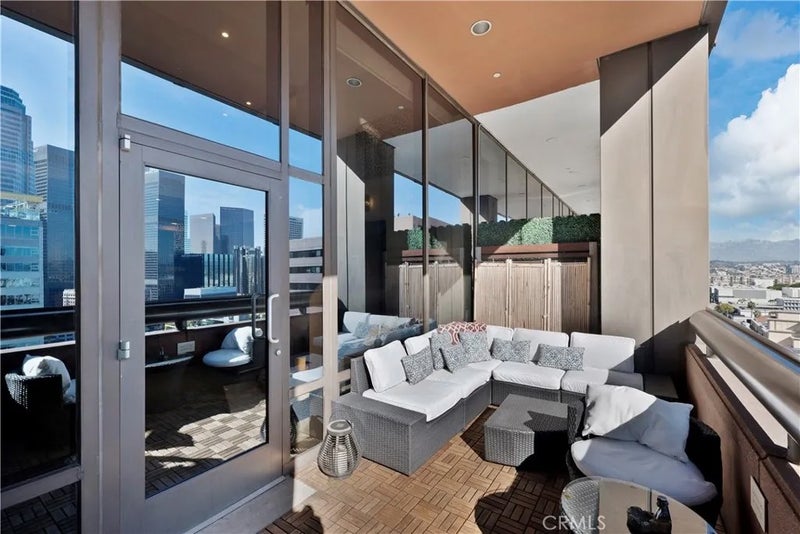 1100 Wilshire Boulevard 1707