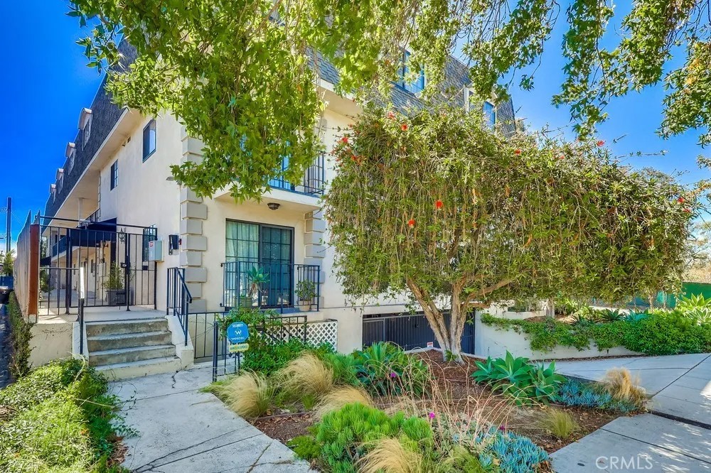 1020 Ocean Park 3