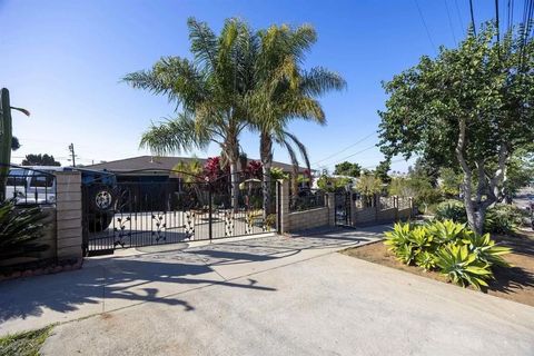 Photo of 10 Fifth Avenue, Chula Vista, CA 91910 (MLS # NDP2510733)