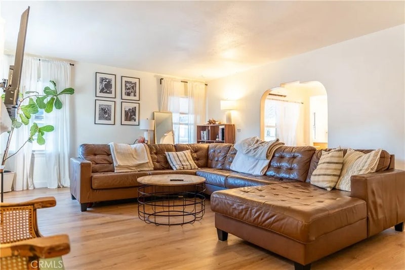 3556 Elmwood